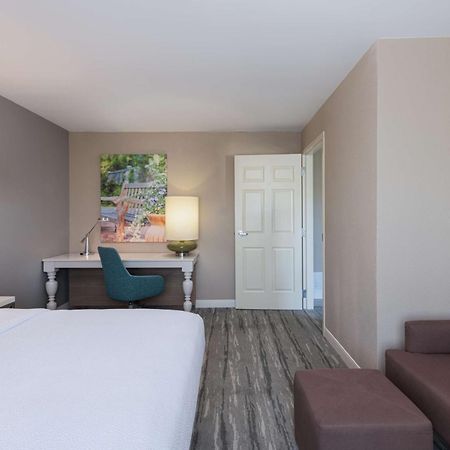 Hilton Garden Inn Saint Charles Εξωτερικό φωτογραφία