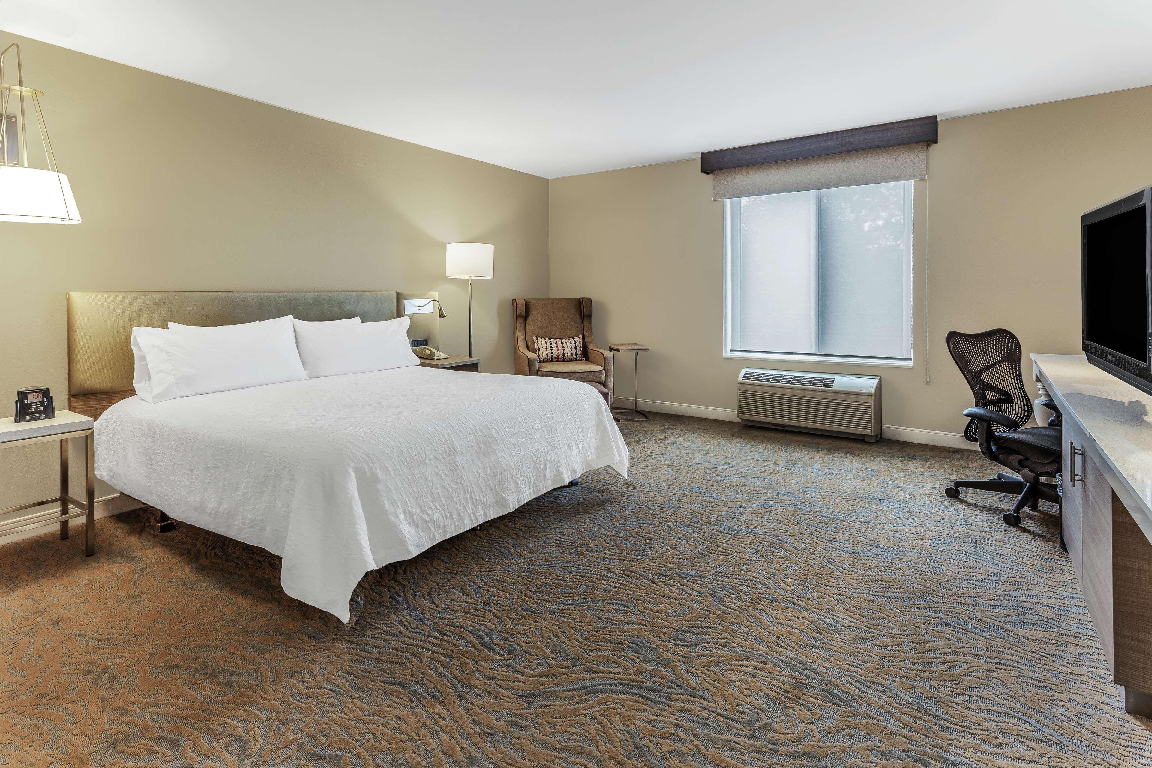 Hilton Garden Inn Saint Charles Εξωτερικό φωτογραφία
