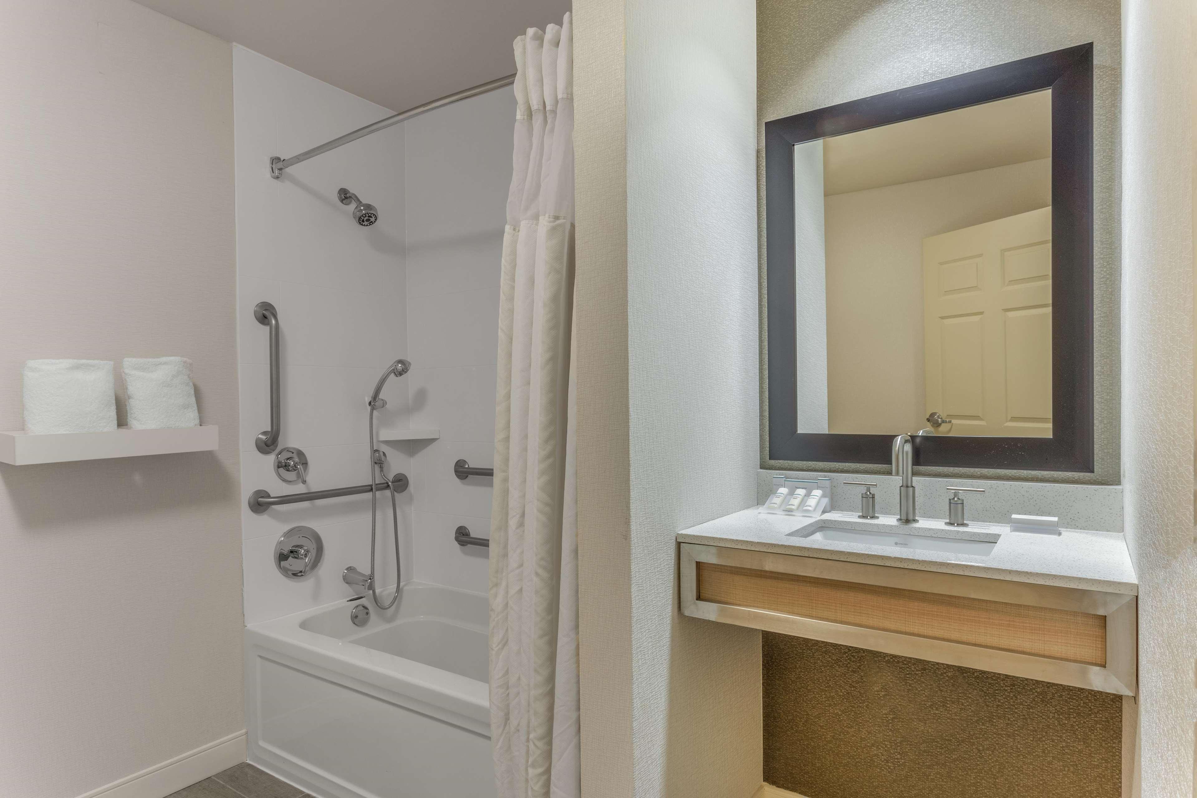 Hilton Garden Inn Saint Charles Εξωτερικό φωτογραφία