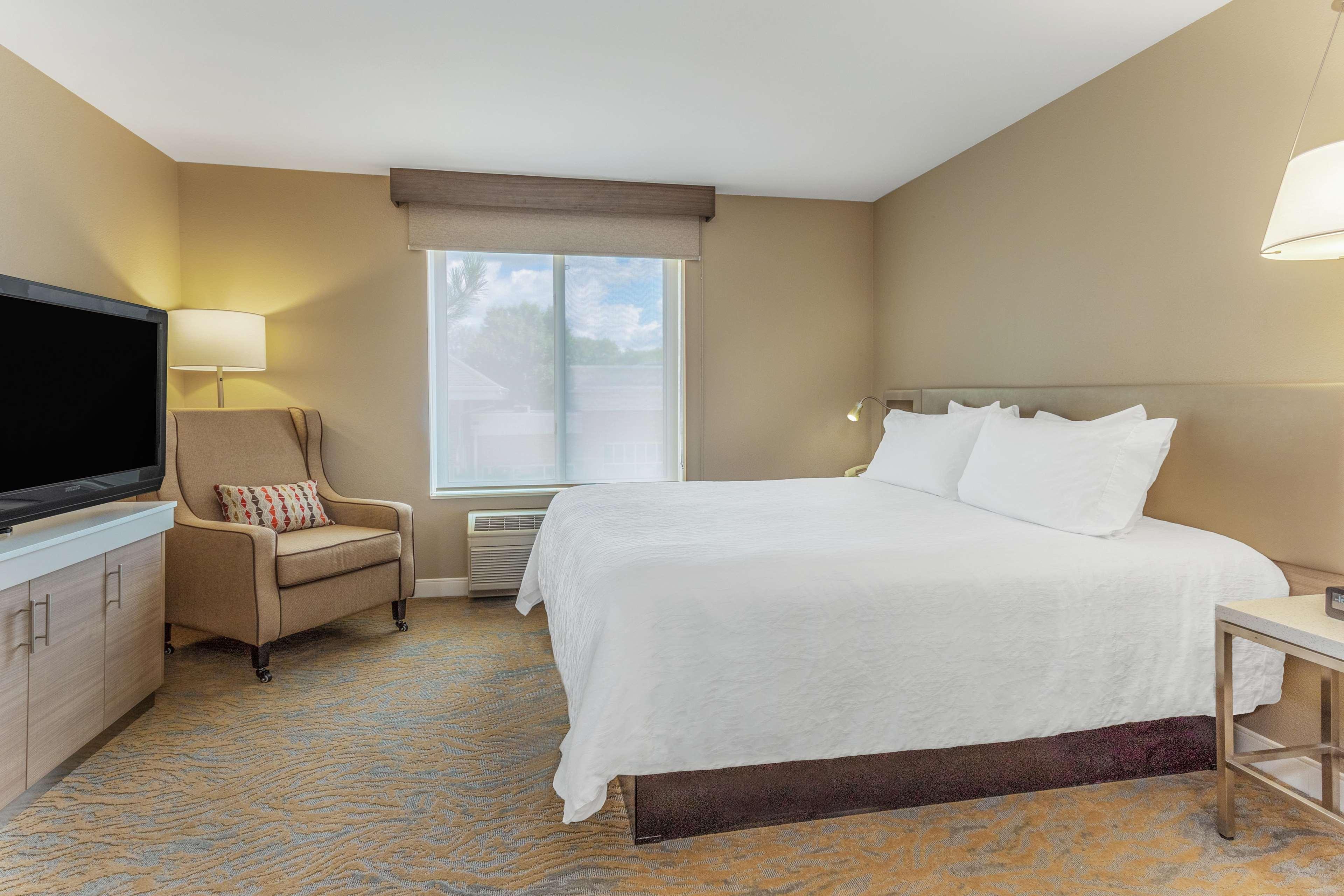 Hilton Garden Inn Saint Charles Εξωτερικό φωτογραφία