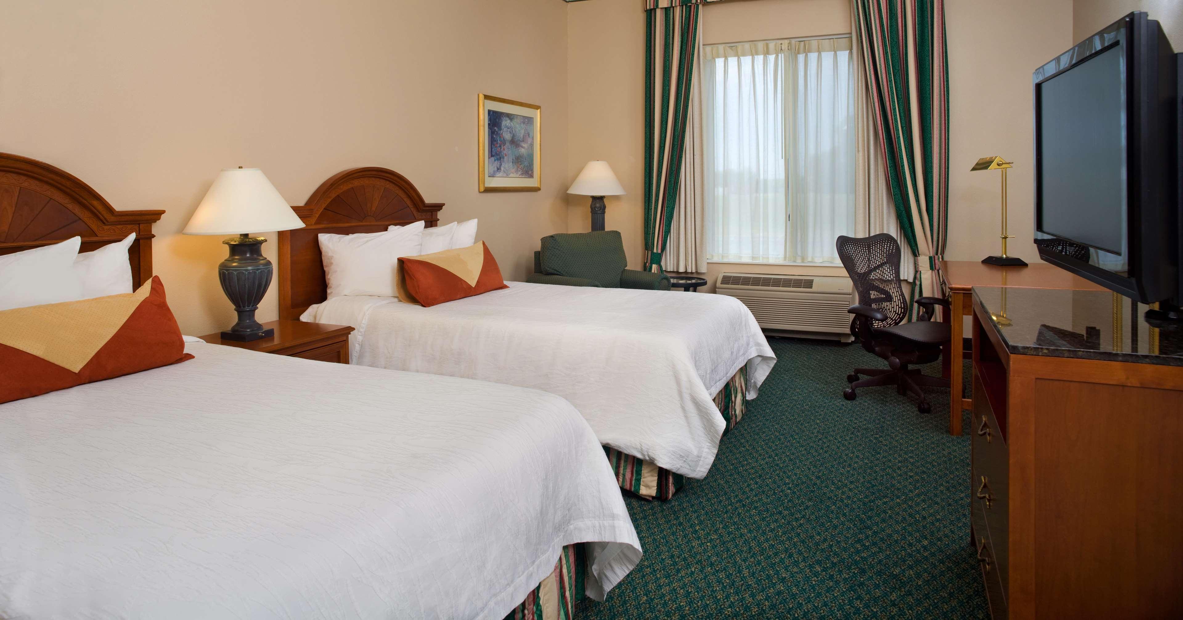 Hilton Garden Inn Saint Charles Εξωτερικό φωτογραφία