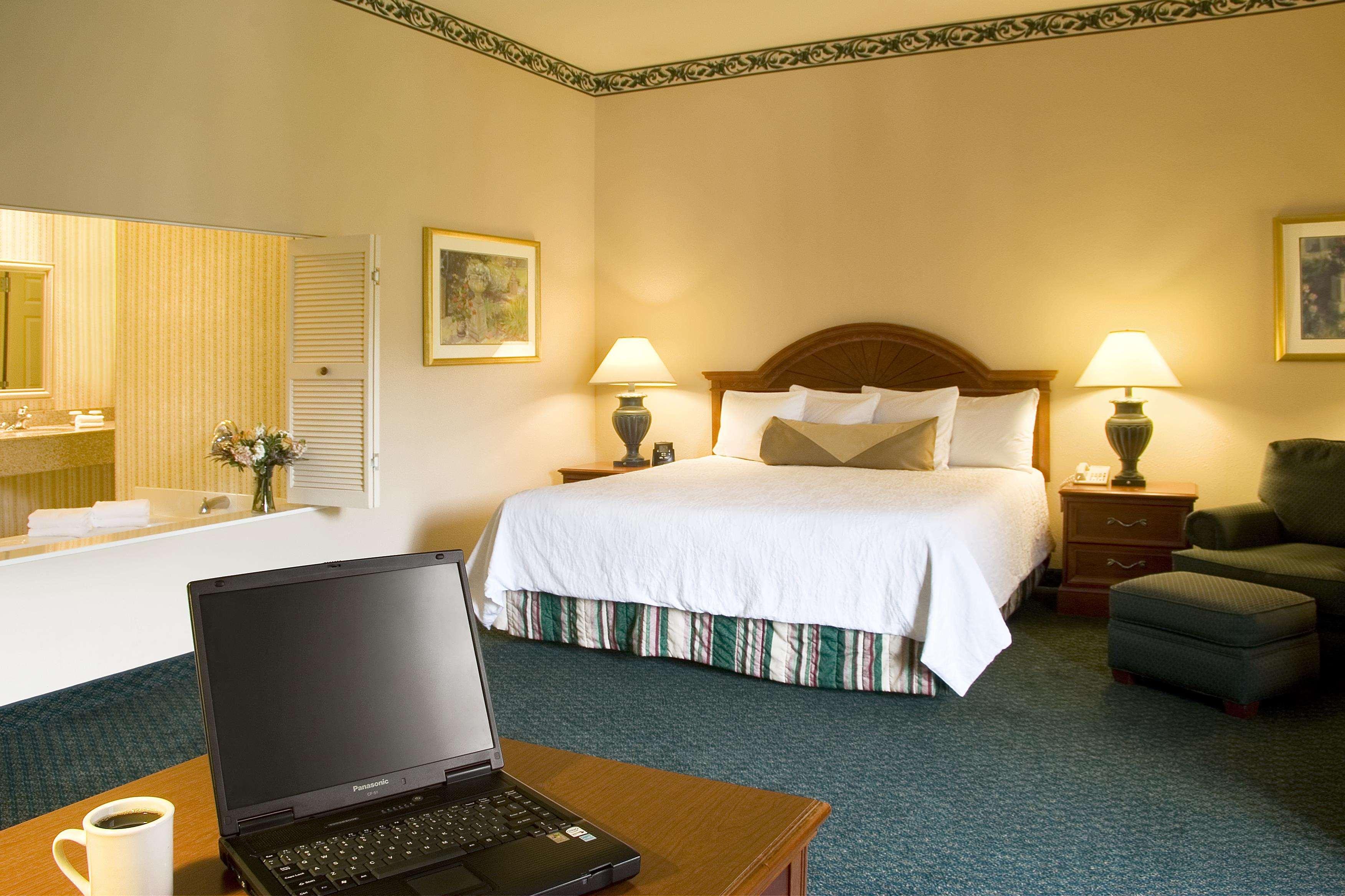Hilton Garden Inn Saint Charles Δωμάτιο φωτογραφία