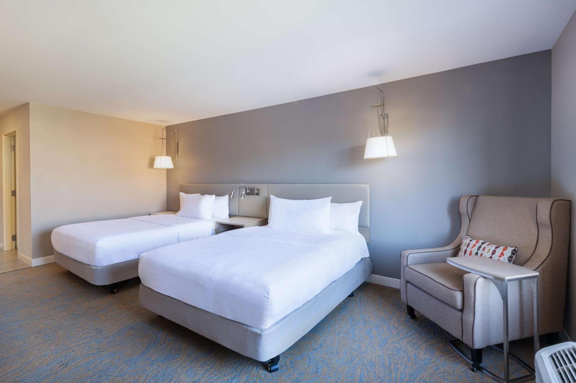 Hilton Garden Inn Saint Charles Εξωτερικό φωτογραφία