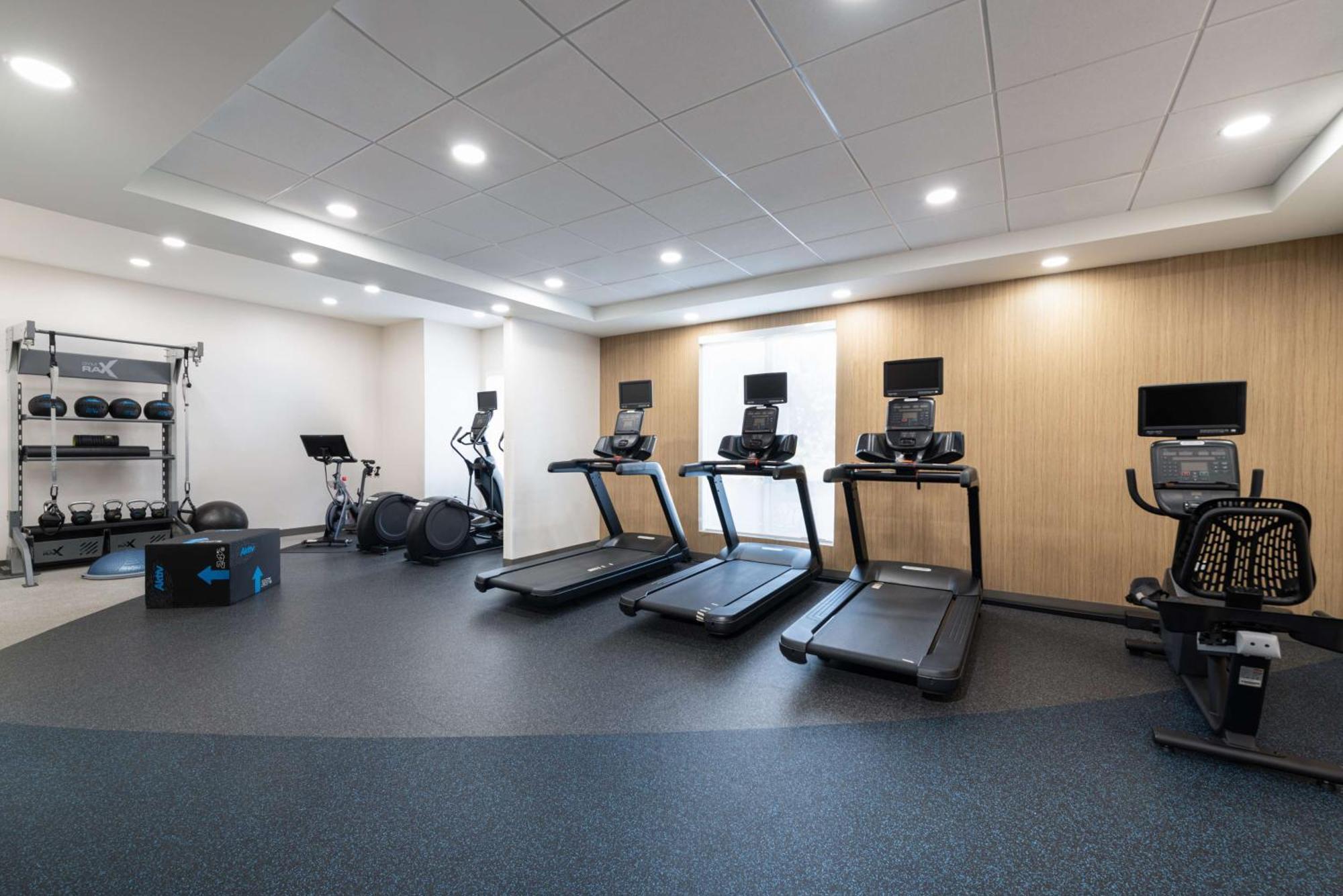 Hilton Garden Inn Saint Charles Εξωτερικό φωτογραφία